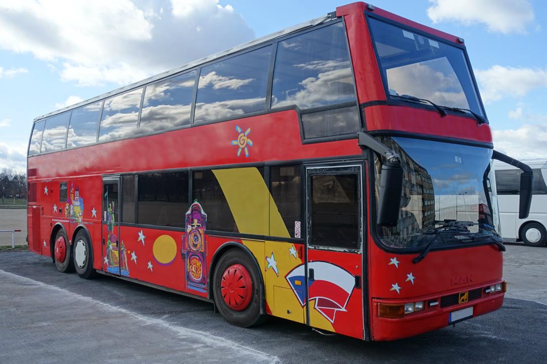 Двухэтажный экскурсионный автобус в Варшаве